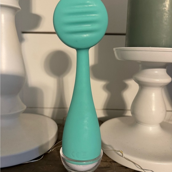 PMD Clean Smart Facial Cleansing Device with Silicone Brush & AntiAging Teal EUC - Picture 4 of 9